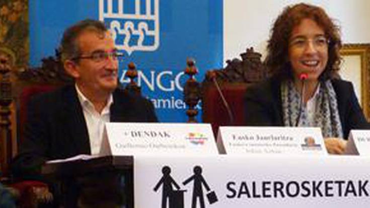 Euskara jakin arren salerosketak gaztelaniaz egiten dira