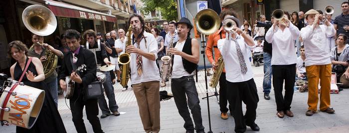 Abian da musika banden Haizetara jaialdia