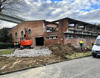 Tabirako kiroldegia botatzen hasi dira