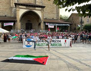 Palestinaren aldeko manifestazioa egin dute Elorrion