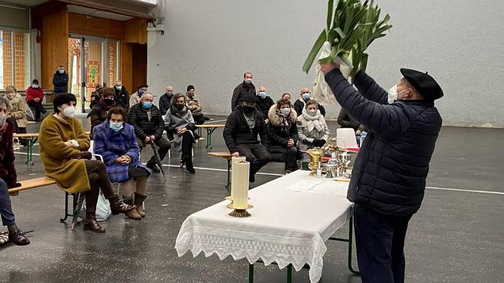 [ARGAZKI GALERIA] 780 euro batu dituzte Garaiko errematan