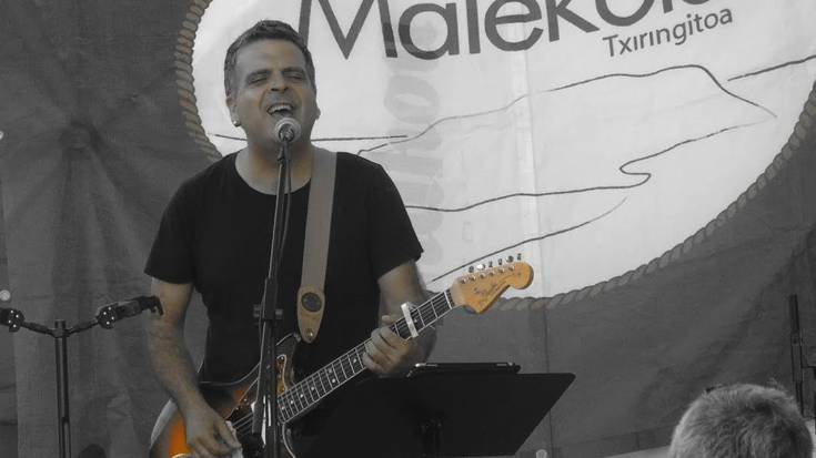Rafa Rueda eta Gotzon Barandiaranek literatura eta musika uztartuko dituzte Mekoletako kantu afarian