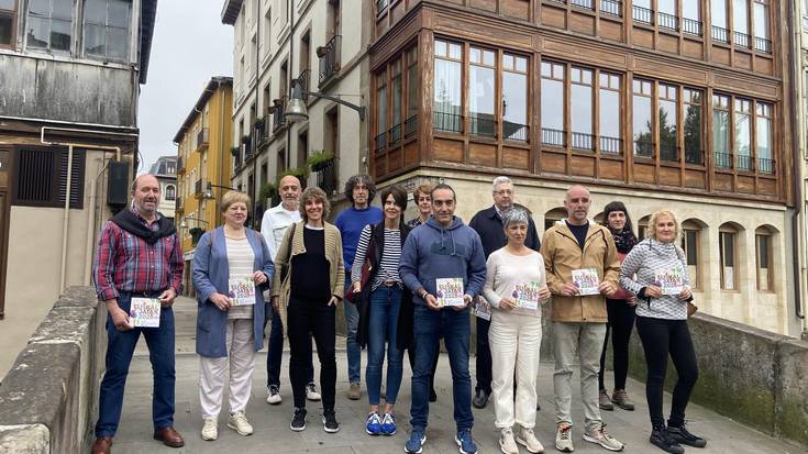 [EGITARAUA]: Zesta punta, pastoral bat eta emakume sortzaileen azoka Durangoko Euskal Jaietan