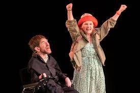 'Sabes que las flores de plastico nunca han vivido ¿verdad?'