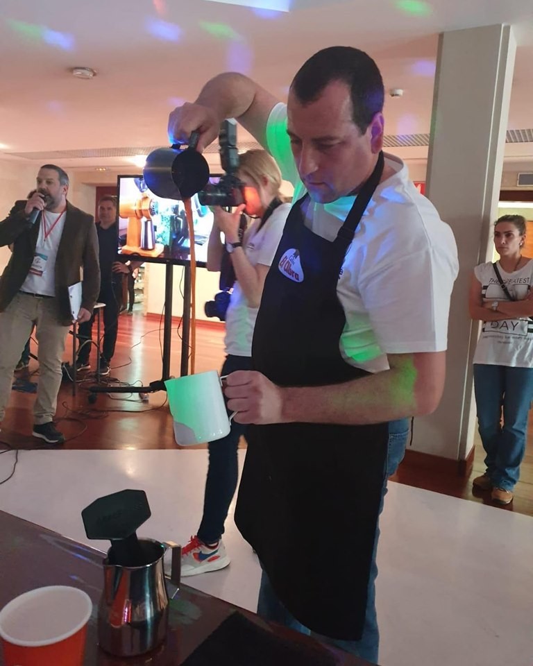 Aeropress Forum Cafe txapelketan bigarren geratu da Sergio Gomez zornotzarra