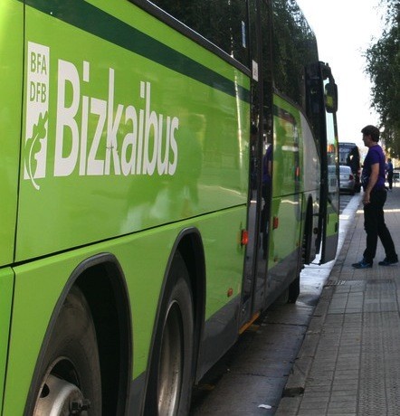 Durangotik Arrazolarako autobusa Aramotz auzoraino ailegatzea aztertuko du aldundiak