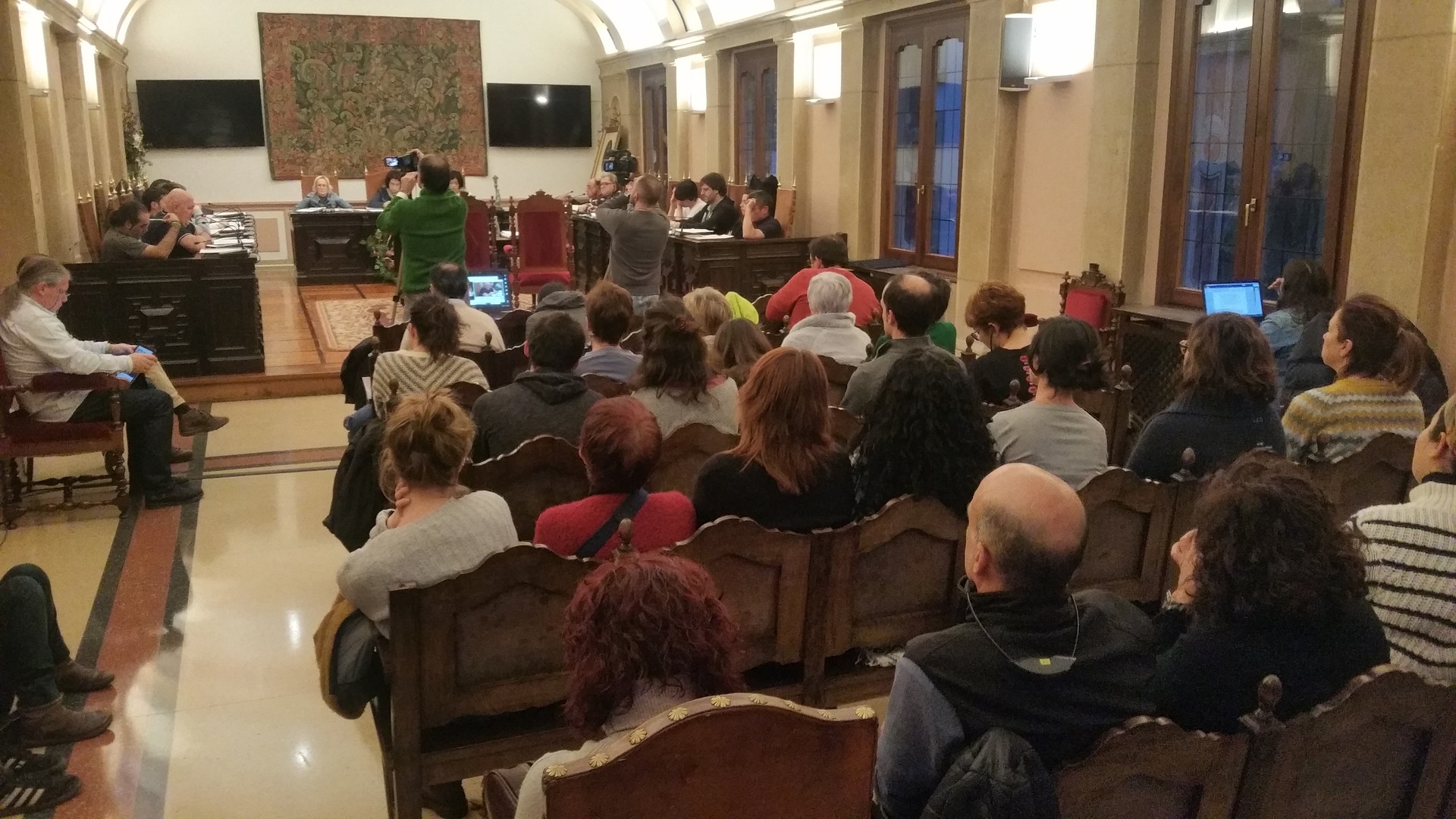 Erabakiren galdeketarako eguna eta galdera urtarrilean aukeratuko dituzte