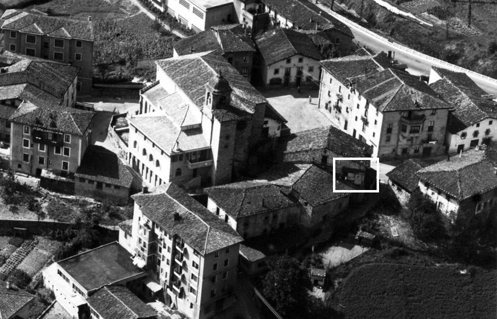 Eztabaida Zaldibarren, Sanjoangoa eraikineko balkoia eraitsi dutela eta