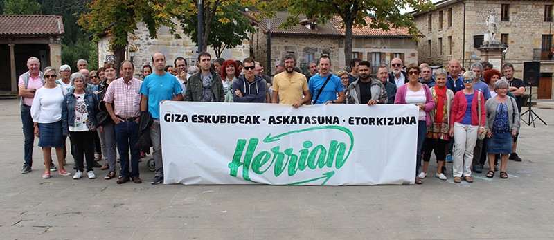 Presoen senideei laguntzeko 'Batu elkartasunera' eguna antolatu dute Otxandion zapaturako