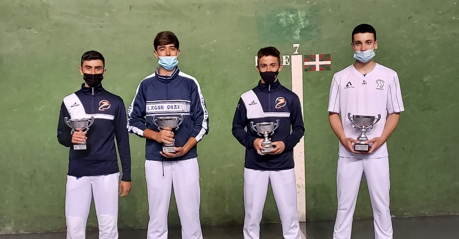 Durangaldeko pilotari gazteek hiru final irabazi dituzte Bizkaia Cup txapelketan