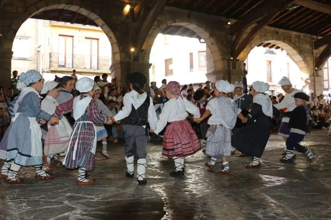 Umeen Euskal Jaia ospatuko dute domekan Durangon