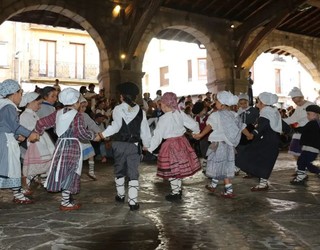 Umeen Euskal Jaia ospatuko dute domekan Durangon