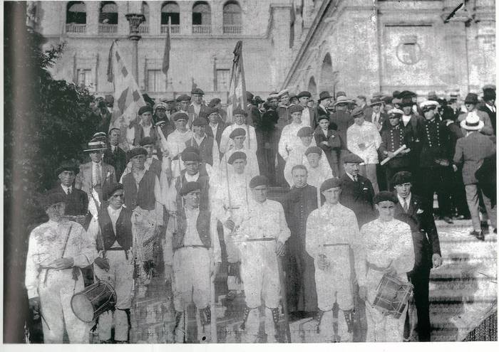 1929ko maiatzak 16, Iurreta eta Berrizko dantzariek Madrilgo Monumental zineman dantzatu zuten eguna
