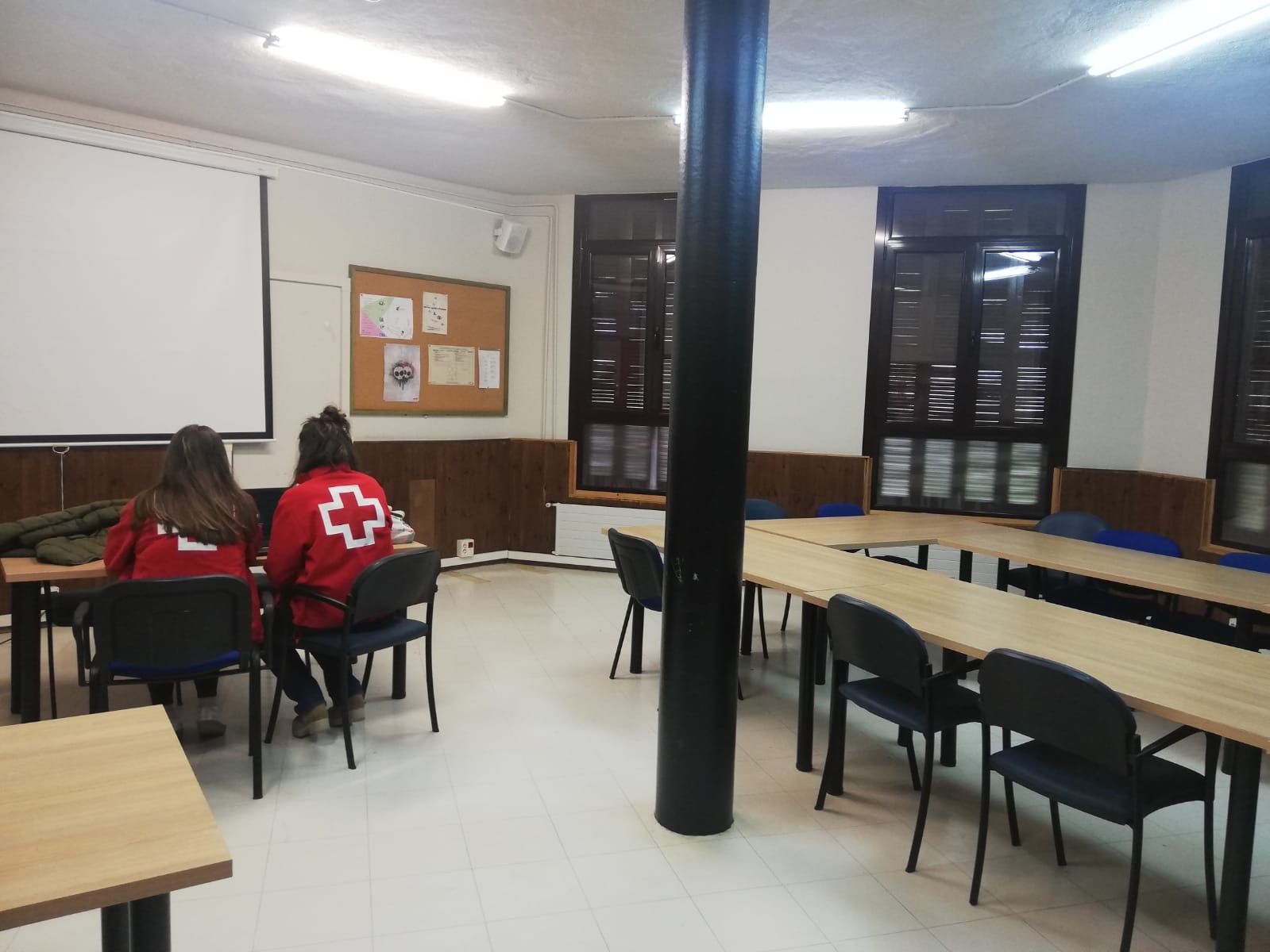 Amankomunazgoak Gaueko Harrera Zerbitzua itxi eta pertsona batzuek kalean lo egin behar izan dutela salatu du EH Bilduk
