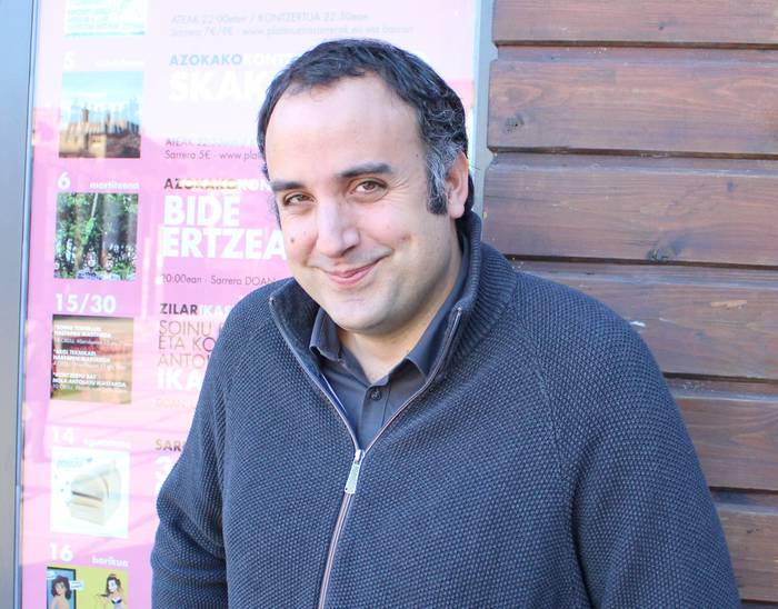 Eneko Barberena: “Erlojuaren kontra ibiltzen gara lanean Plateruena gaueko itxuratik egunekora pasatzeko”