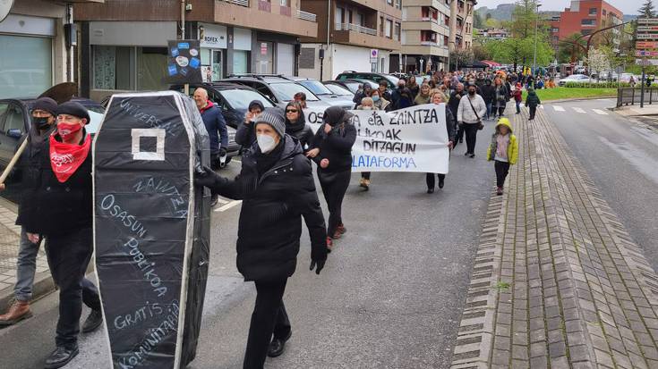 Zornotzako manifestazioan "egiazko" osasun sistema publiko eta unibertsala aldarrikatu dute