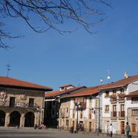 'Plaza nagusiaren arkitekturak'