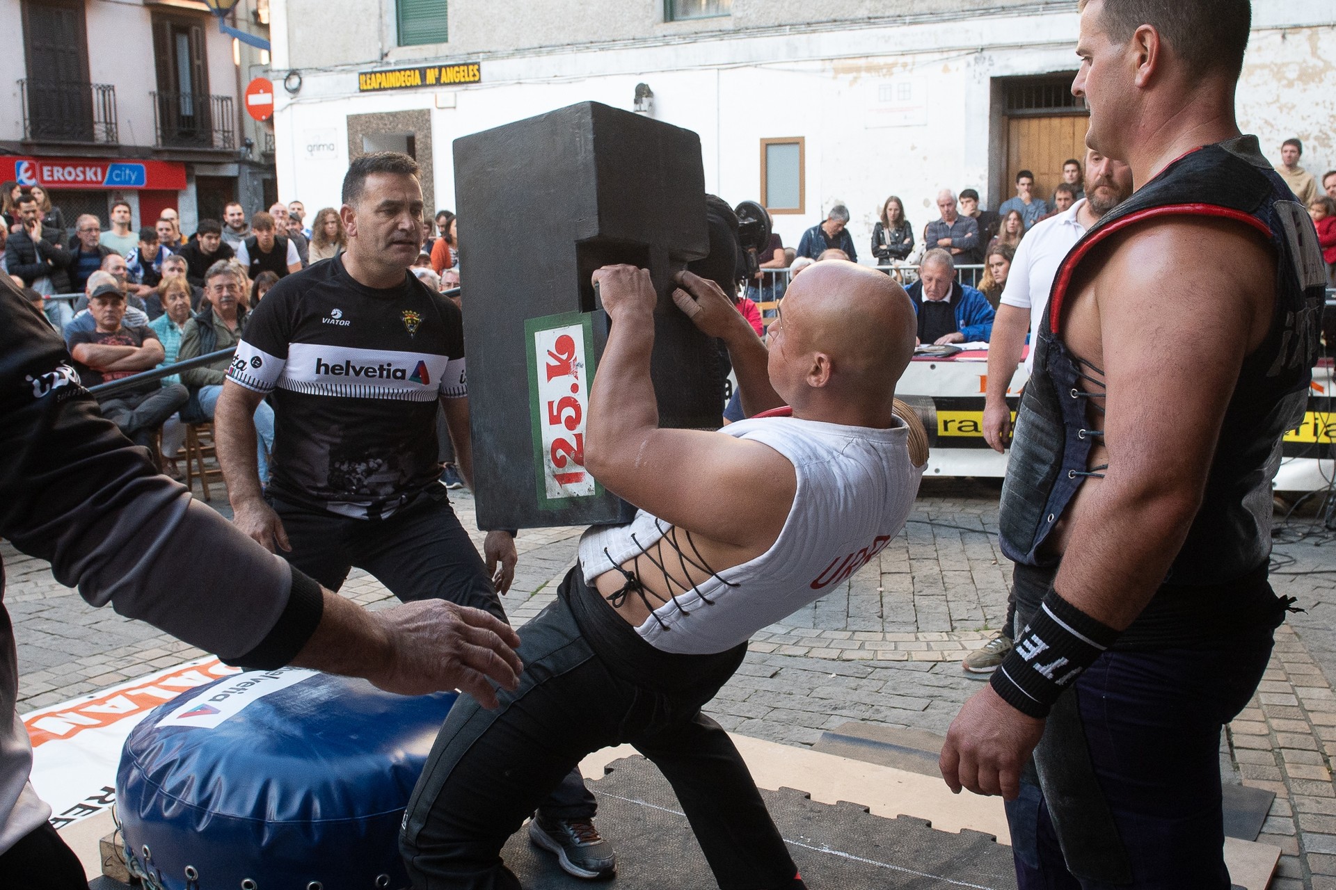Abadiñon erabakiko dira Euskadiko harri jasotze txapelak