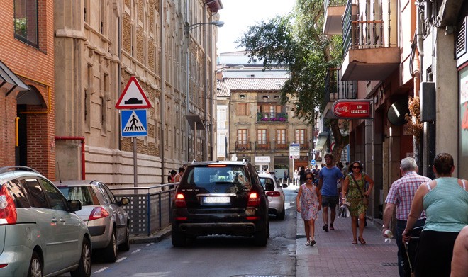 Durangoko Astarloa kalea oinezkoentzako izango da, momentuz hilabeterako