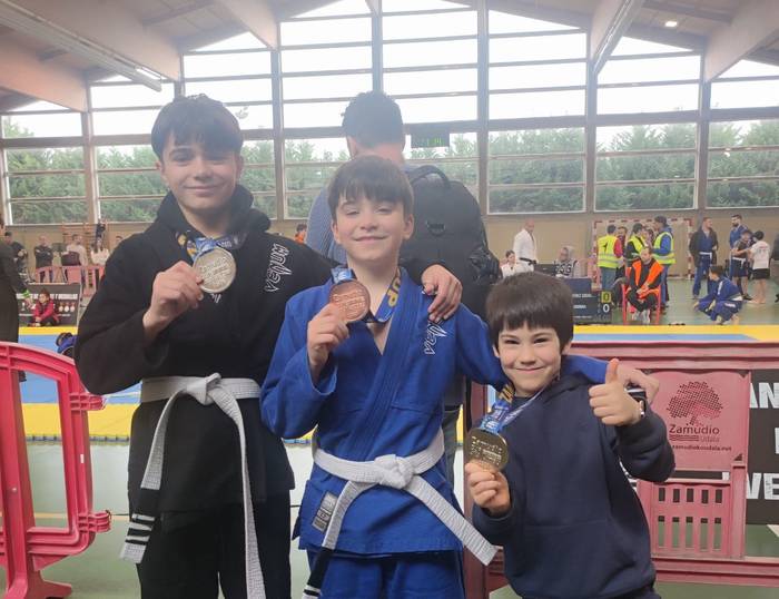 BSG Matienako kirolariek hiru domina lortu dituzte Zamudioko nazioarteko kopan