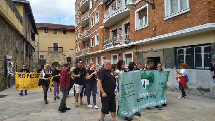Animalien eskubideak aldarrikatzeko manifestazioa egingo dute Durangon