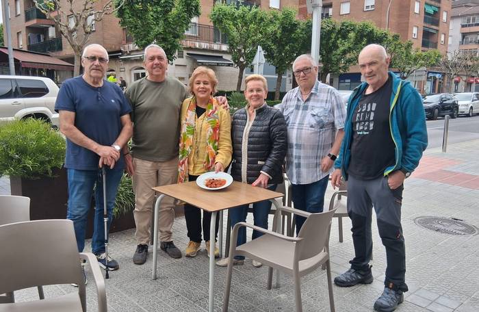 Arabarren inbidiarik barik, kuadrilla honek karakolak jan ditu San Prudentzio bezperan