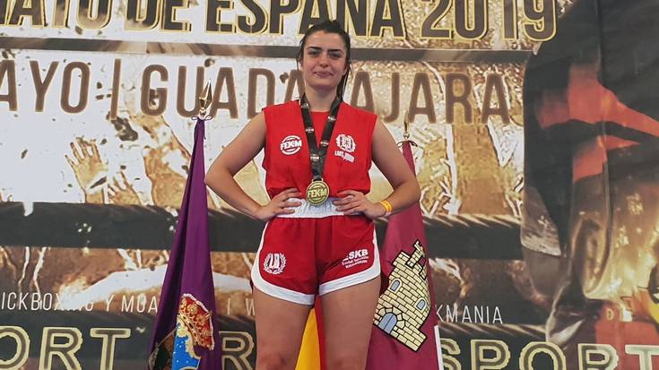 Nekane Garcia eta Alazne Murgoitio dominekin itzuli dira Espainiako Kickboxing Txapelketatik