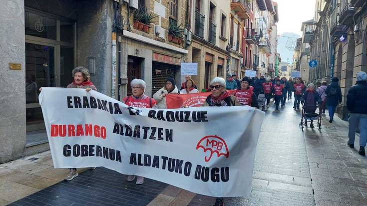 [ARGAZKI GALERIA]: Pentsioak gutxieneko soldatarekin parekatzea lortu gura dute aurten