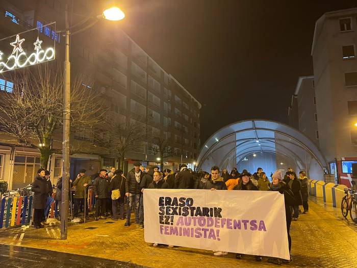 Durangaldean ere salatu dute Barakaldoko hilketa matxista