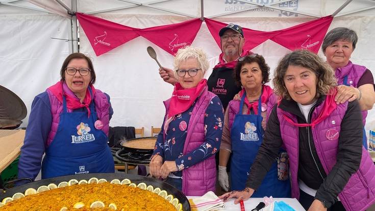[ARGAZKI GALERIA]: Arrozen Egunagaz kultur aniztasuna ospatzen dabiltza Iurretan