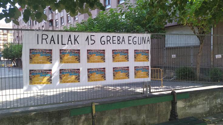 Gaurko greba babestu dute Berton Bertokoak, Atxondoko guraso elkarteak eta Ikasle Abertzaleak antolakundeak