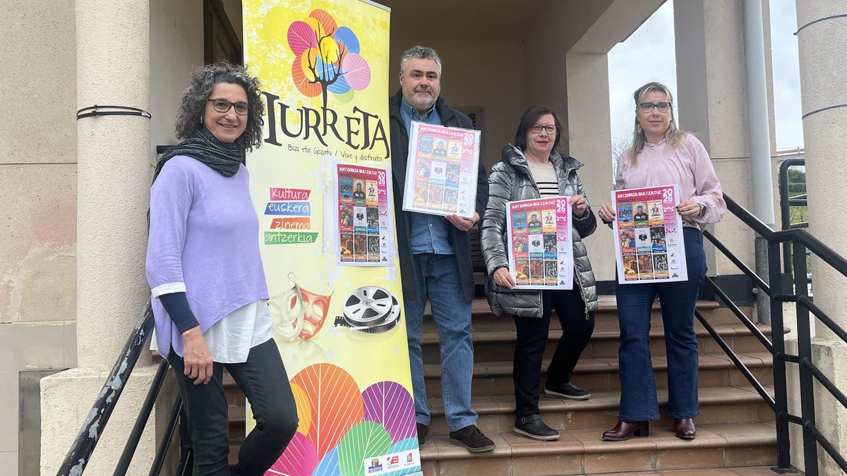 [EGITARAUA] Iurretako Antzerkia bultzatuz antzerki zikloa aurkeztu dute