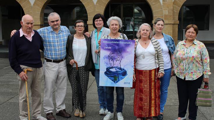 Zornotzako Pintzelak Elkarteak sortu duen jaietako kartela aurkeztu dute