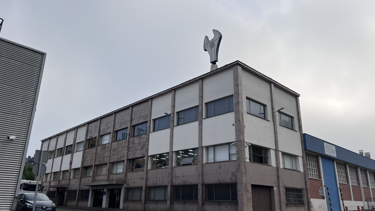 Zaldibarko Acha-Orbea enpresatik hiru behargin kaleratu dituztela salatu du ELAk