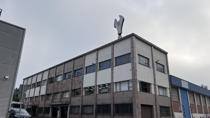 Zaldibarko Acha-Orbea enpresatik hiru behargin kaleratu dituztela salatu du ELAk