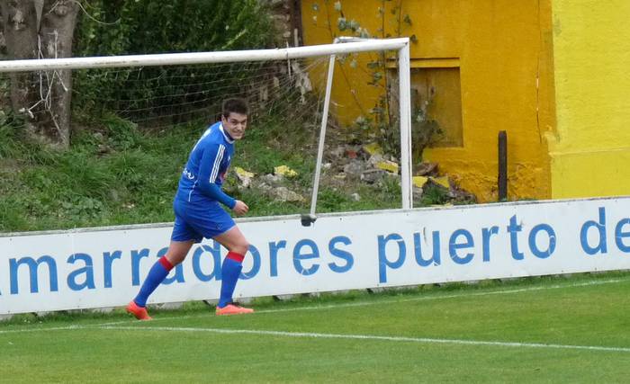 Eduardo Ubis: “Ahalik eta gol gehien sartu nahi dut, taldeak goiko postuei eusteko”                                                              