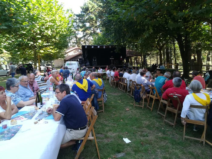 Izurtzako jaiei Santa Agedan eman diete segida - 11