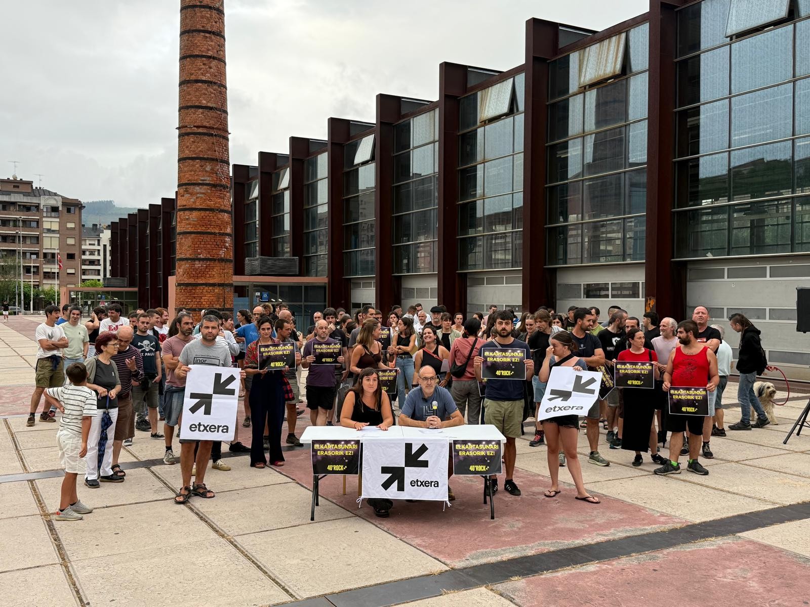 Diru bilketa hasi dute, 40 Minutu Rock jaialdiak aurrera egin dezan