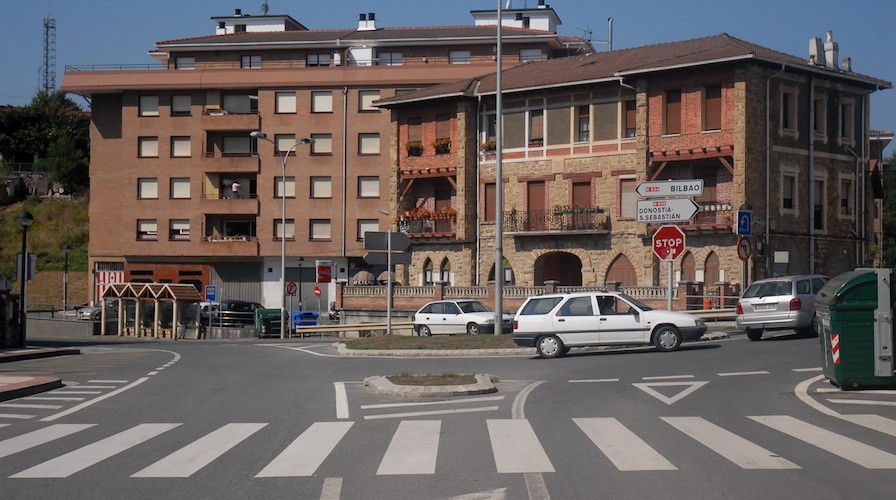 Bi gizon atxilotu dituzte Zaldibarko enpresa batean lapurretan egitea egotzita