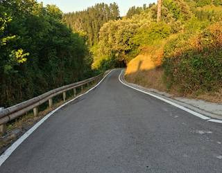 Emaldirako errepidea konpondu dute Garain