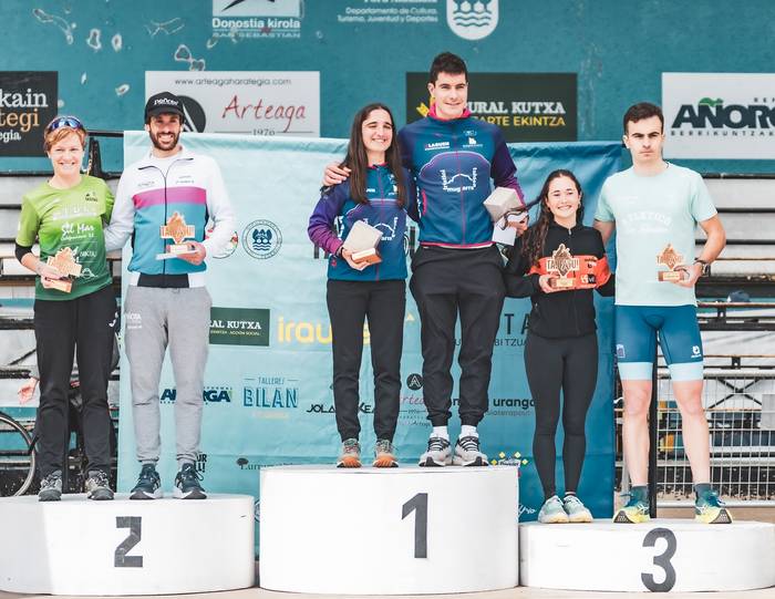 Larraitz Caballero eta Paul Bereziartua nagusi, Añorgako duatloian