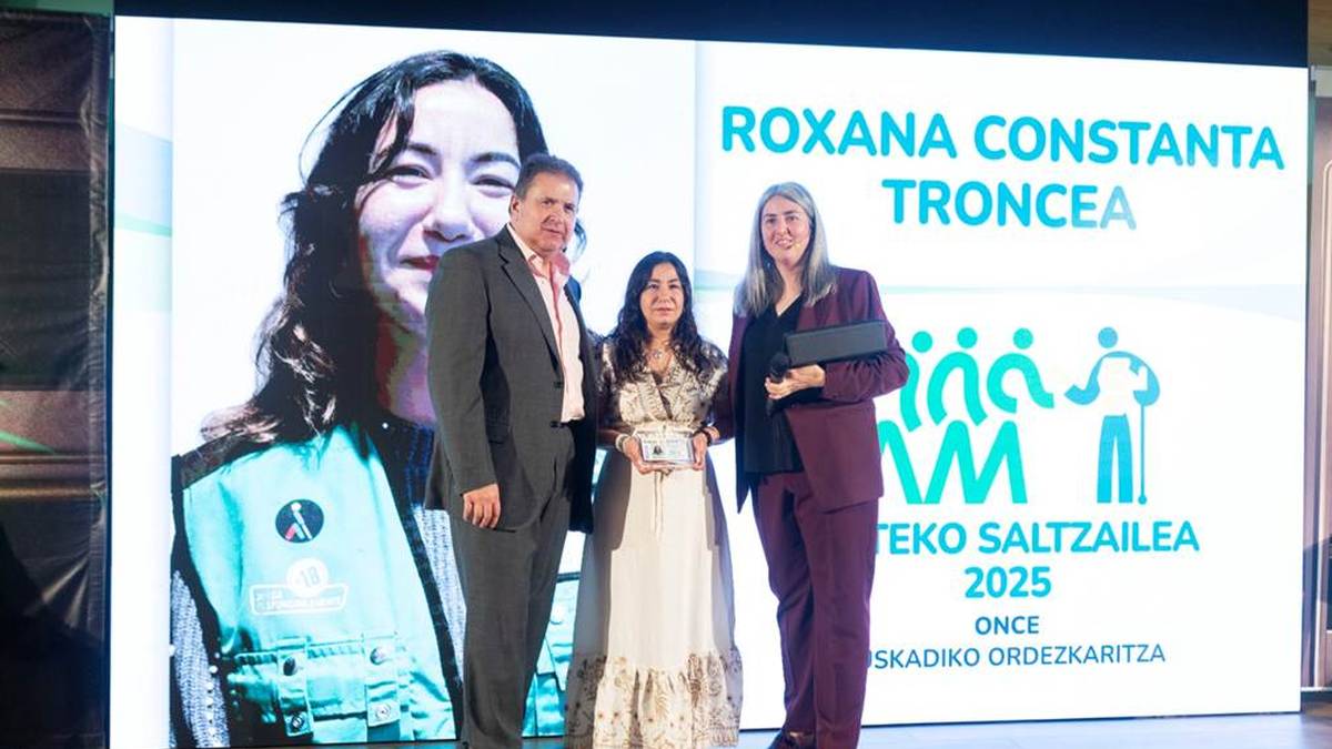 Zornotzan lan egiten duen Roxana Troncea ONCEren Euskadiko Urteko Saltzaile aukeratu dute