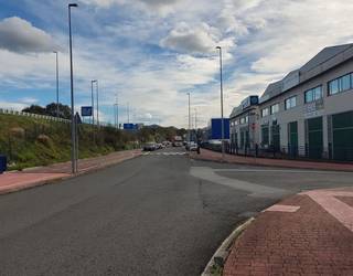 Ertzilla-Mallabiena industrialdeko argiztapena berritu dute, Iurretan