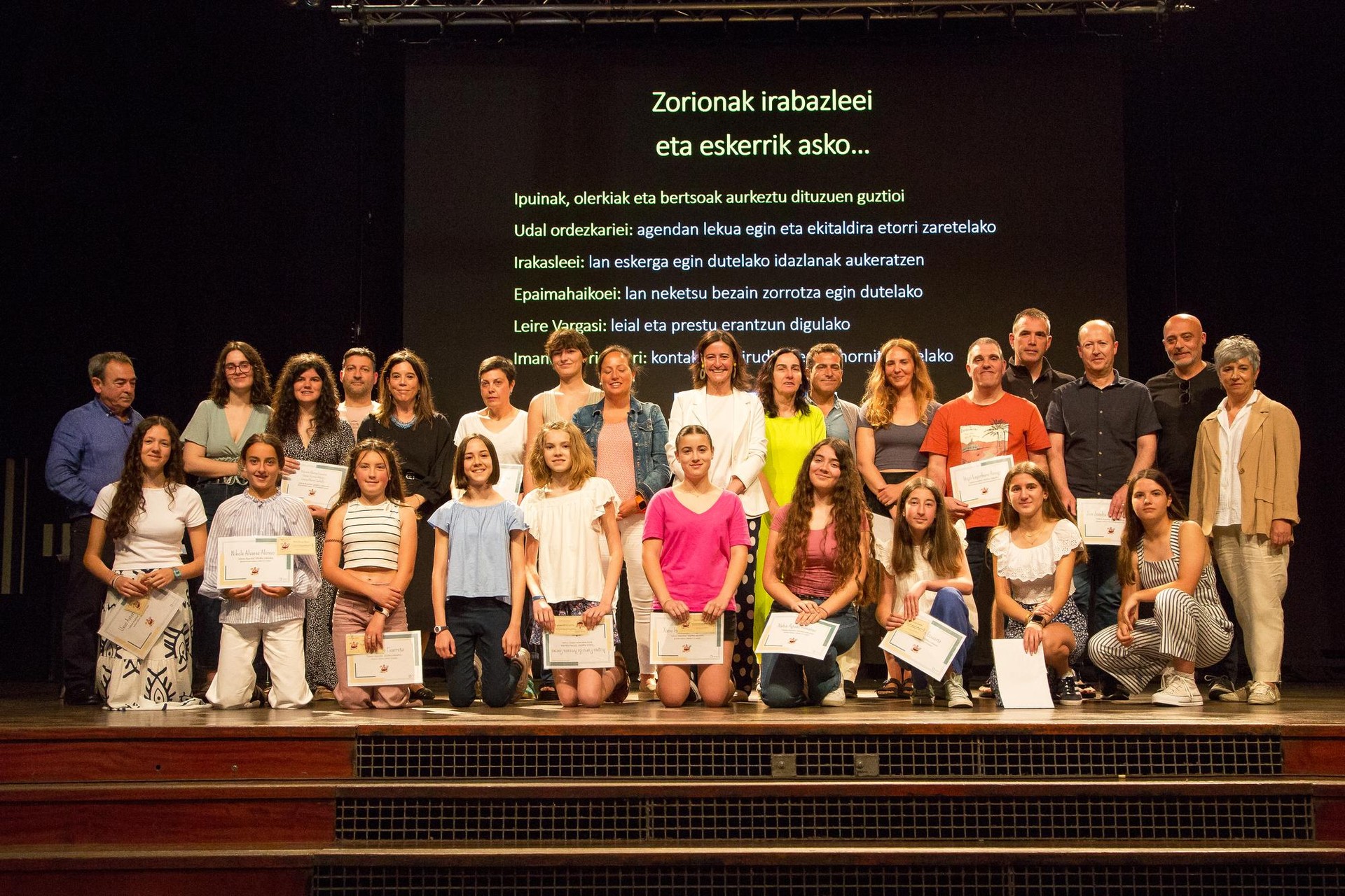 Domekan egingo dute Julene Azpeitia literatur lehiaketaren sari banaketa