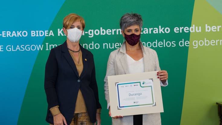 Klima aldaketaren kontra egiten ari den lana aitortu dio Ingurumen Sailak Durangoko Udalari