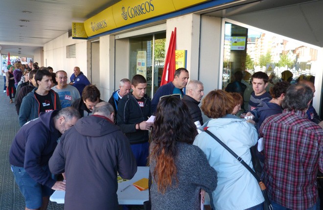 Gorka Fraileri elkartasuna erakutsi diote gutun bidalketa masibo bategaz