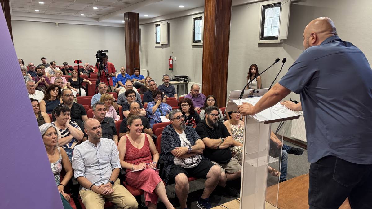 Richar Vaquero Podemos Euskadiko koordinatzaile nagusia Abadiñon