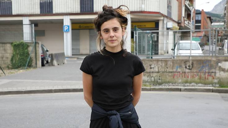 Ainhoa Olasoren 'Hemen bizi da maitasuna' Kimuak katalogoa osatzeko aukeratu dute