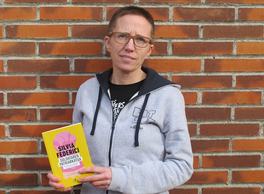 “Federicik tonu probokatzailea darabil testuetan, gaia mahai gainean jartzeko”