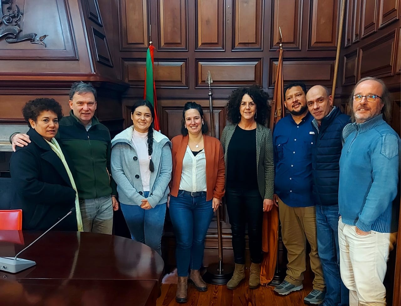 El Salvadorko ordezkaritza batek Berriz bisitatu du